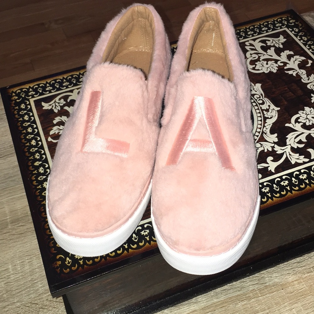 New. Cute.  Baby pink.